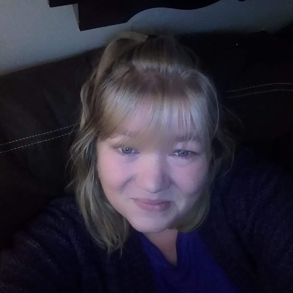 Meet your Posher, Crystal